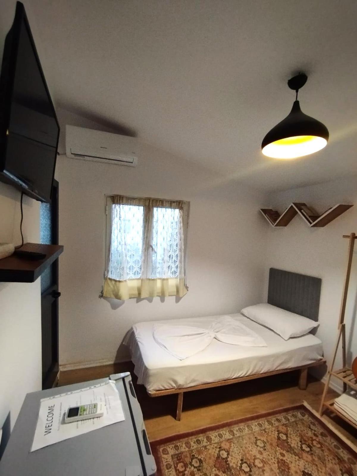 2 Single Bedroom Тирана Екстер'єр фото